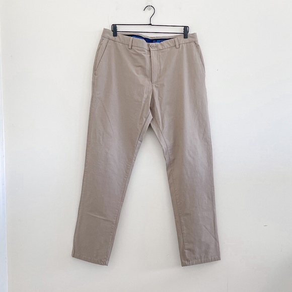 Vineyard Vines On The Go Performance Chino Khaki 36x32 - Picture 4 of 9